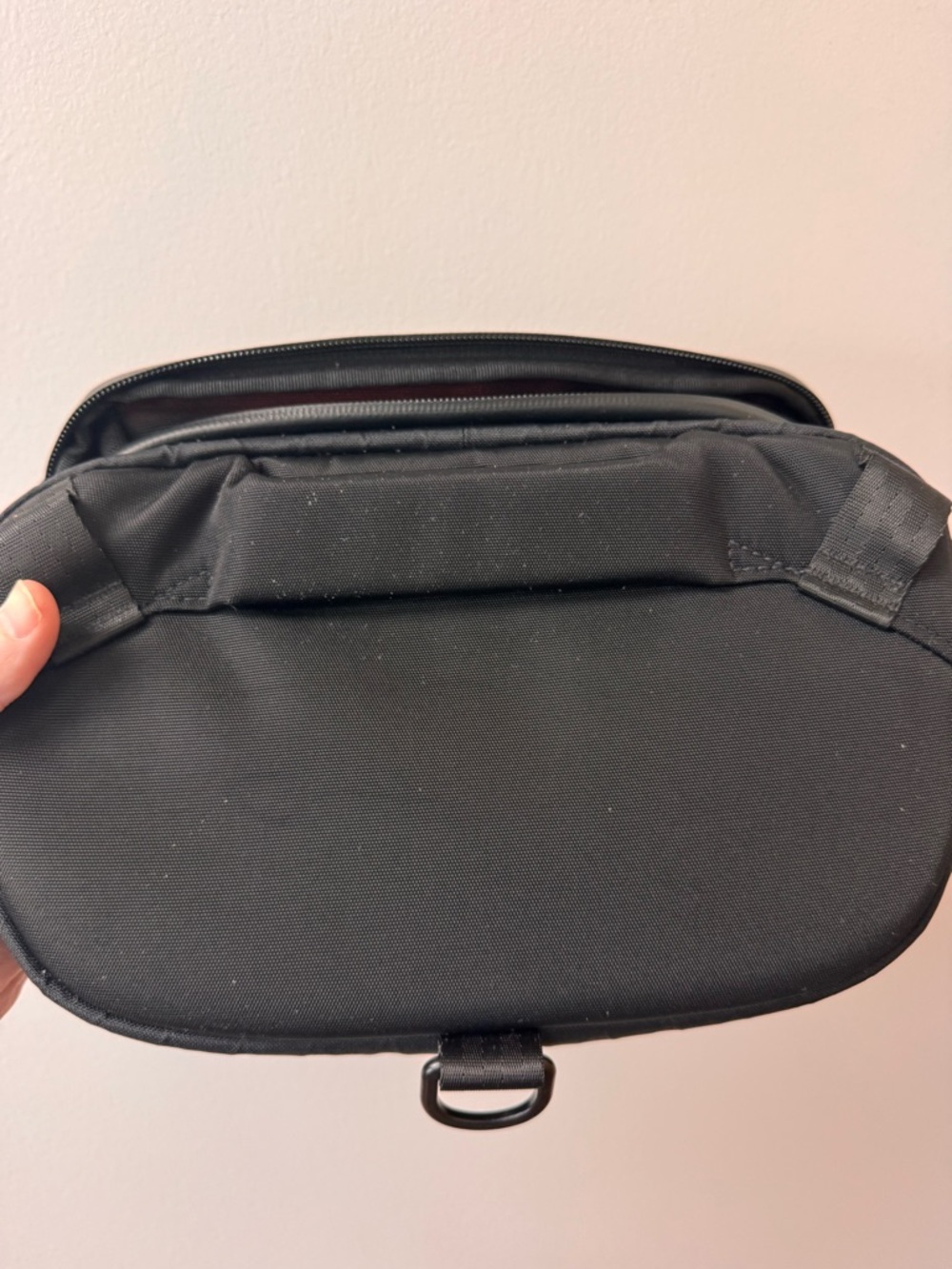 Alpaka Black Men’s Travel Sling Bag - Picture 5 of 8